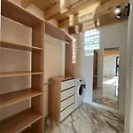 2 Bedroom In Mateka شقة